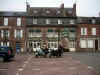 hotel.jpg (81296 byte)